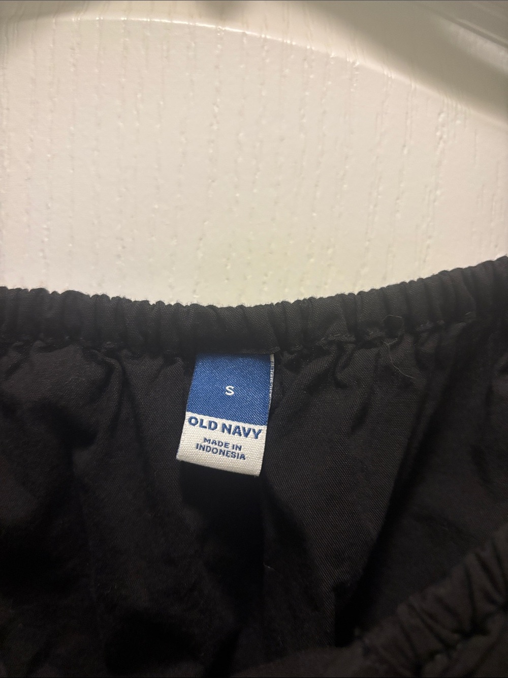 Old Navy Black Ruffled Strap Dress - Picture 2 of 4